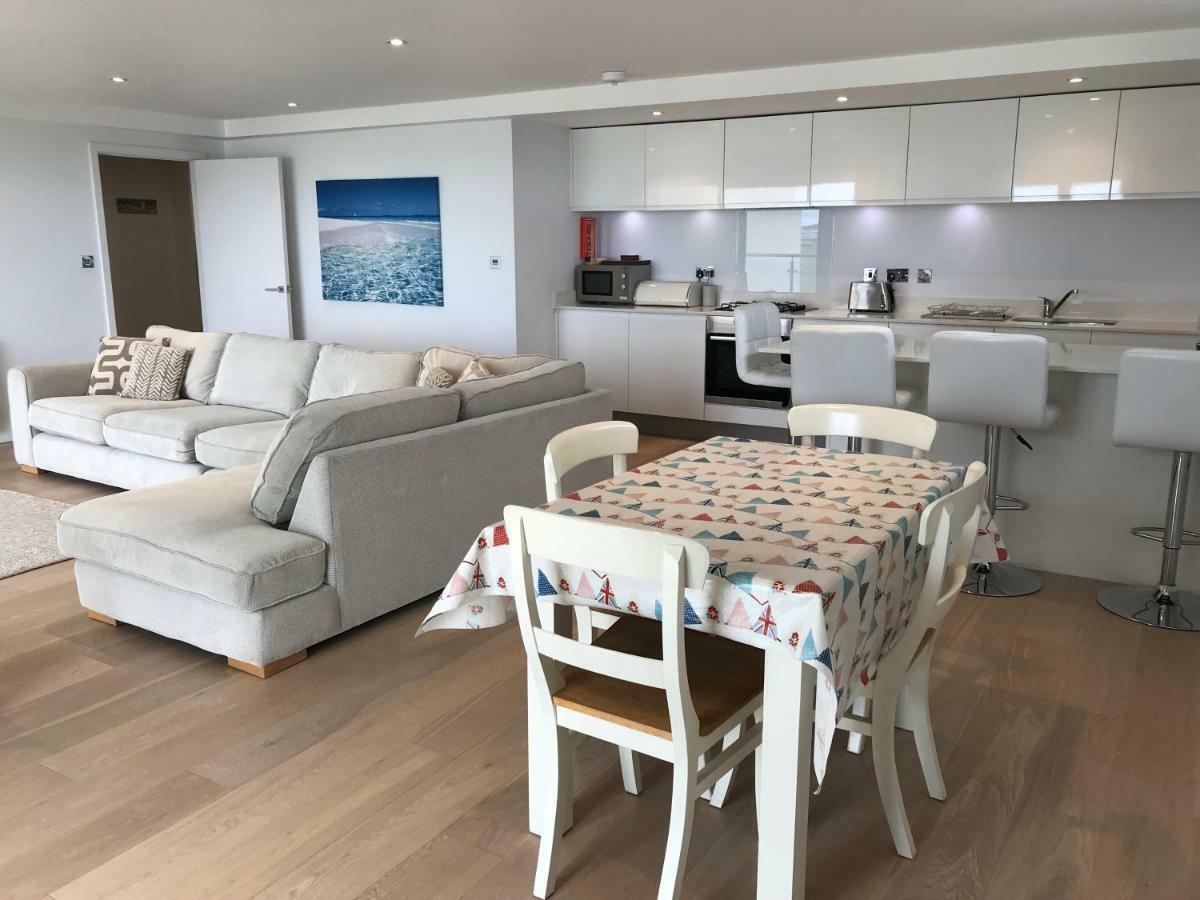 6 Ocean Gate Apartment New Quay Eksteriør billede